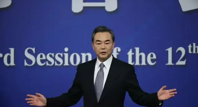 王毅外长和周总理的红色传承











怎么回事？中国外交天团惊艳亮相