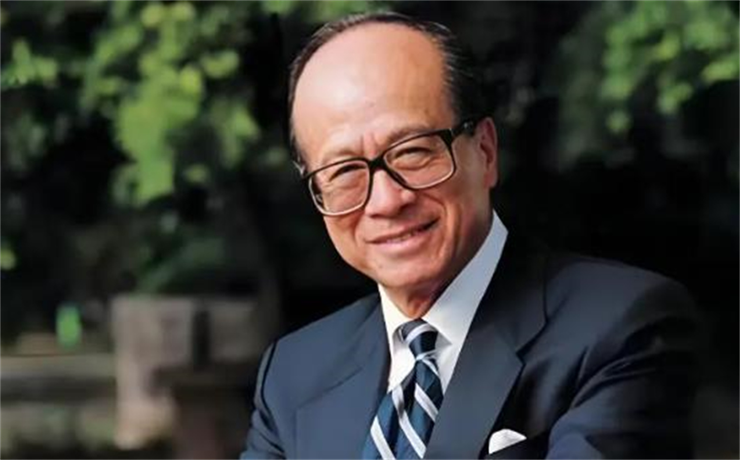 特朗普对中国加征港口费，仅仅单纯是为了敛财吗？到底存在哪些不可告人的机密？特朗普