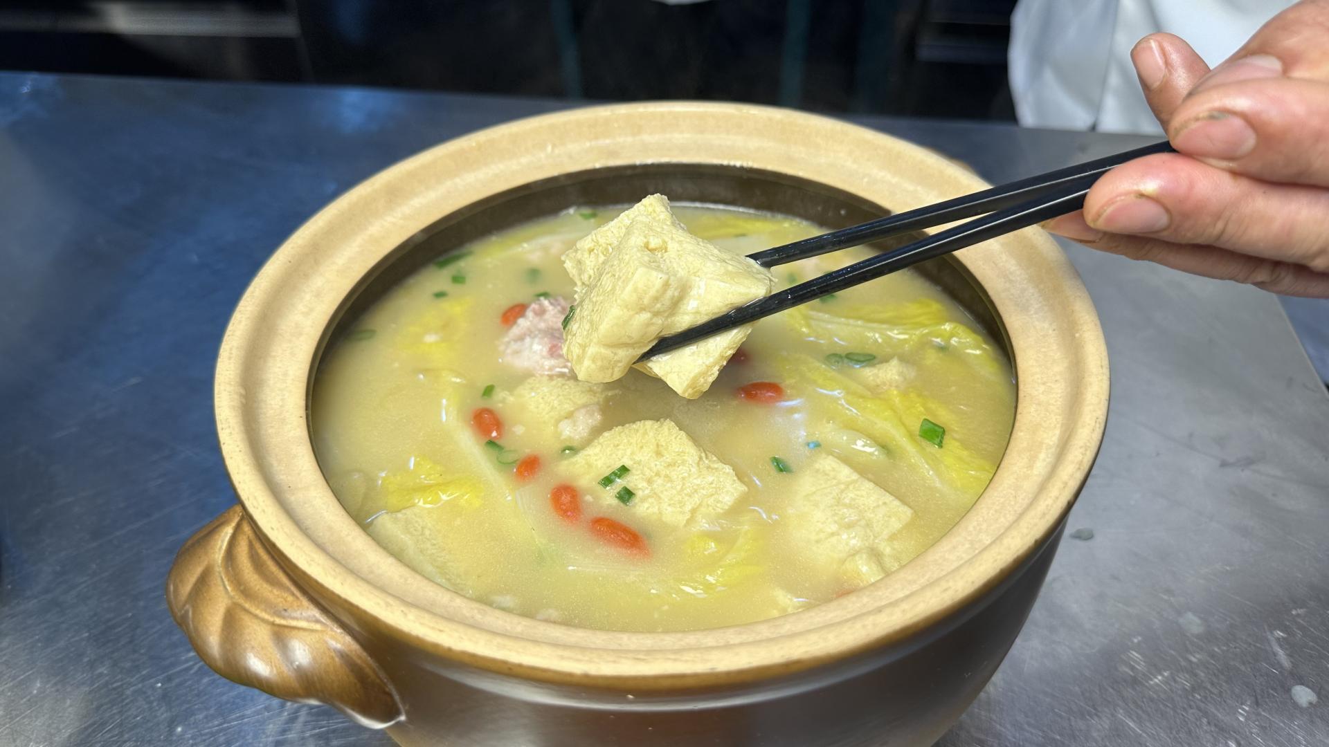 汆锅底的鲜味儿密码，藏在佳木斯这冻豆腐里！