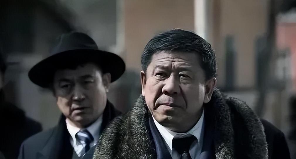 一次，程煜在片场冲着一个当红小鲜肉怒吼道：马上给我滚出去，你是来拍戏，来工作的，