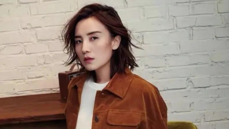 击败孙俪夺视后，名导为她抛妻弃子，宋佳才是真正的大女主
