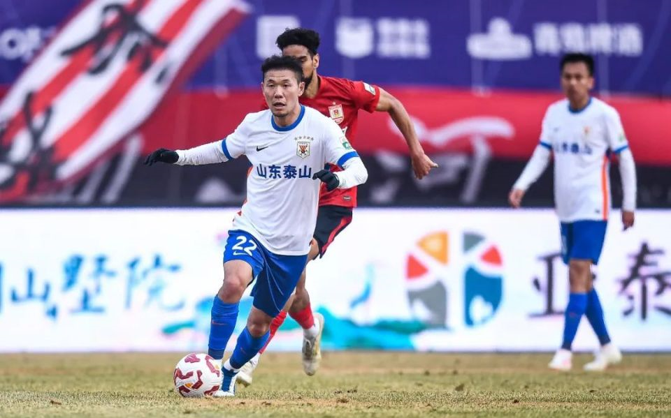 山东泰山客场2-1力克长春亚泰，豪取赛季第3胜！中场核心李源一爆发，单场两送助攻