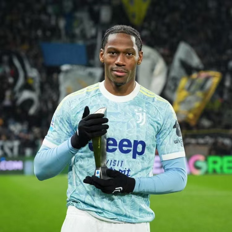 戴维有进步！

本轮意甲，尤文客场3:0击败萨索洛。主力前锋戴维表现出色，贡献一