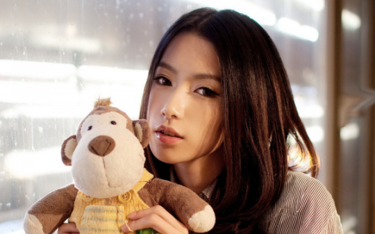 甘心被闺蜜利用，充当直播间"反派配角“来炒热度，不料爆火后，她却反咬一口，污蔑我拜金倒贴...