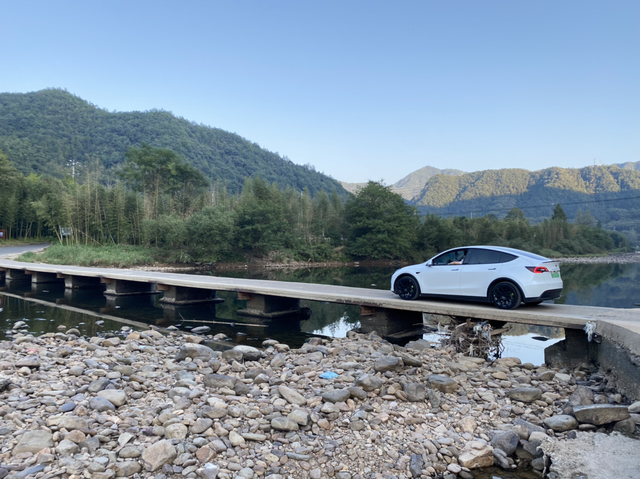 特斯拉Model Y改变了我的出行方式
我提上了人生中的第一台车----Mode