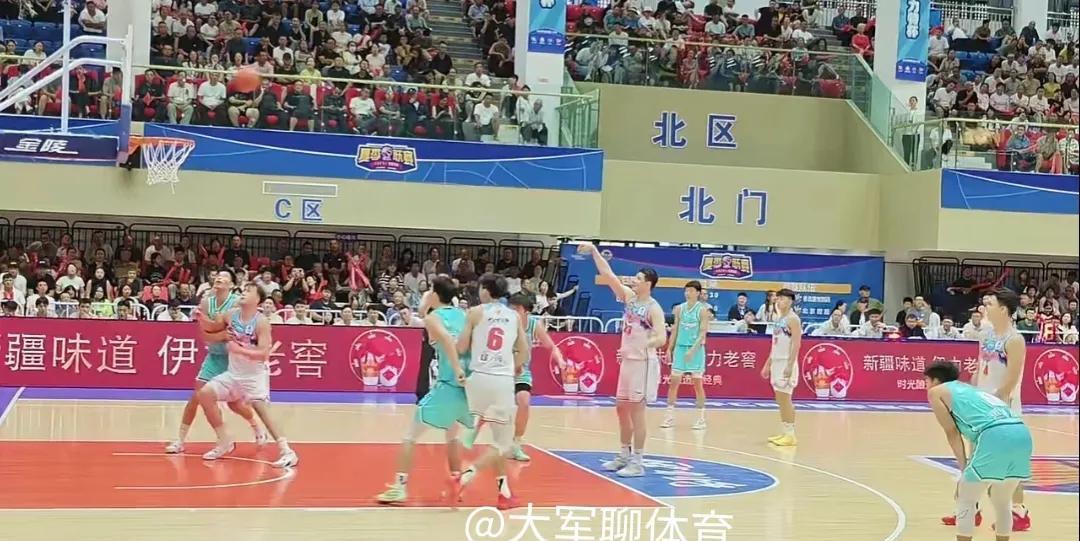 CBA夏季联赛新疆飞虎男篮与青岛男篮的比赛，经过四节激烈的比拼，最终新疆飞虎男篮