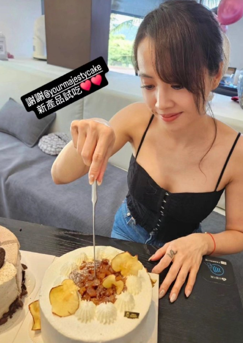 不恋爱不生娃爱运动保持自律享受人生，蔡依林就这么稀里糊涂的44岁了 ​​​