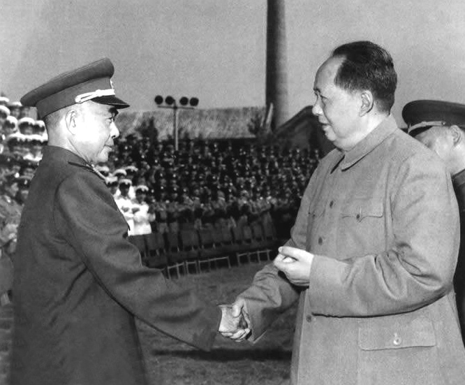 陈明仁起义前，突然发生变故，说我要继续打下去