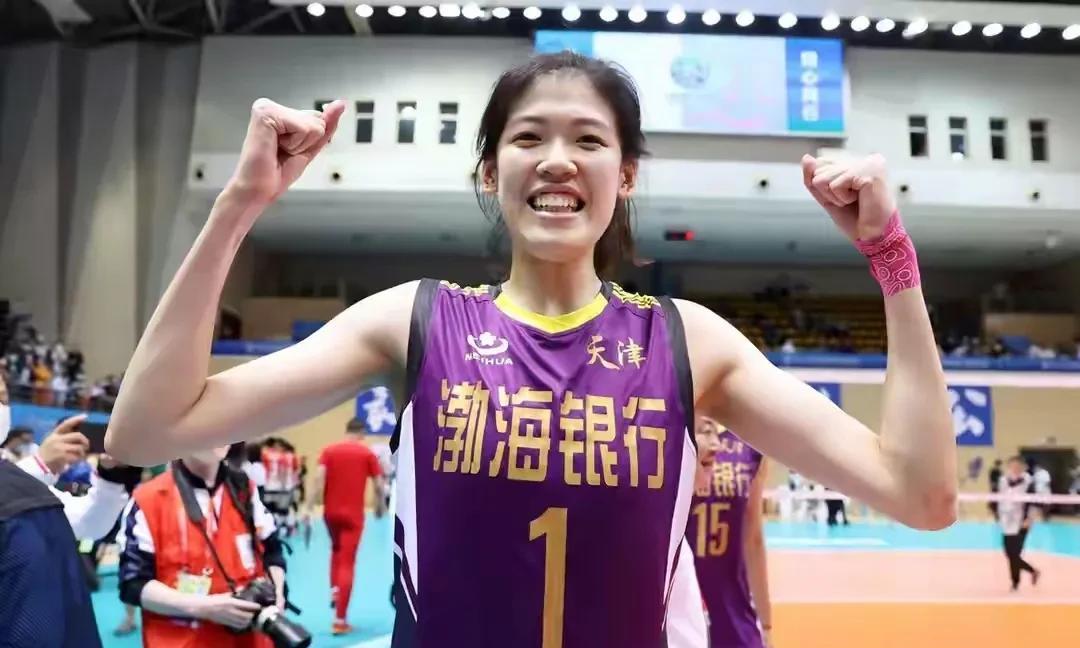 真没想到女排会在主攻线上掉链子！
中国女排从不缺好的主攻手，郎平到王一梅，再到朱