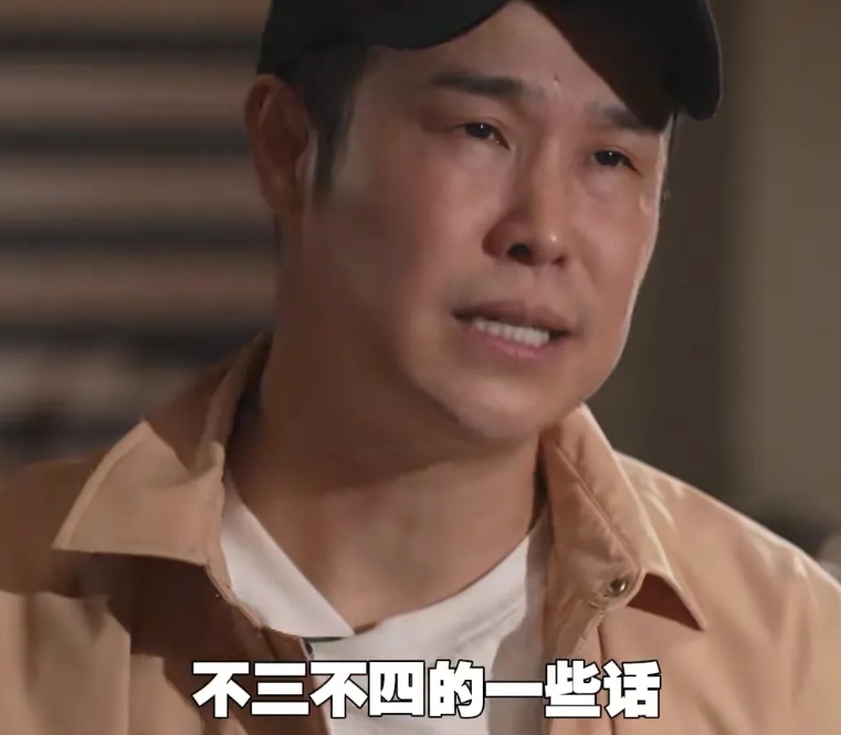 小沈阳说自己唱二人转的时候，曾经也跟观众翻过脸，小沈阳说“我跟我媳妇都是卖力气的