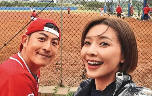  吴婉君遭赵骏亚家暴曾起诉，如今为何轻易复合甜蜜出游