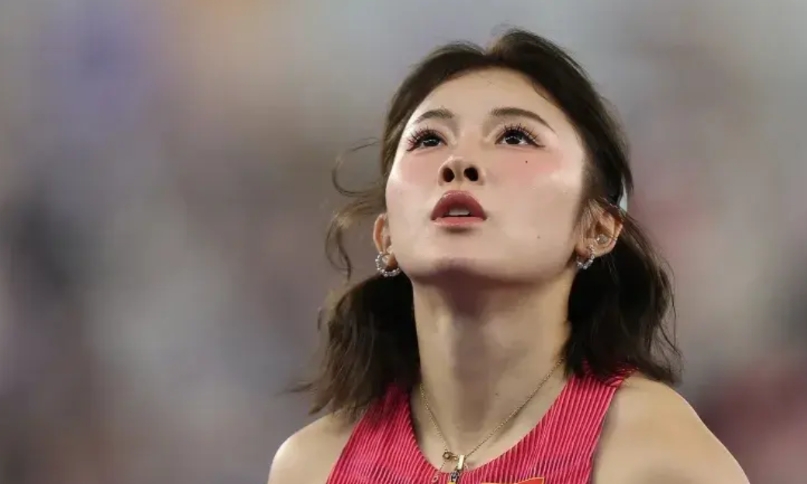 恭喜吴艳妮进军东京世锦赛女子100米跨栏比赛！
好多年了，也不容易！
这姑娘性格