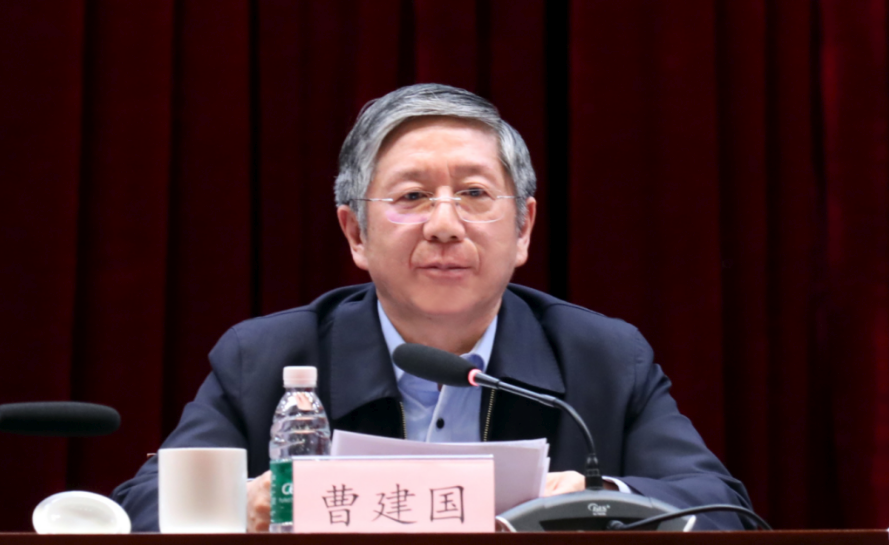 院士太多了！有的亦官亦商，披着科学家的外衣