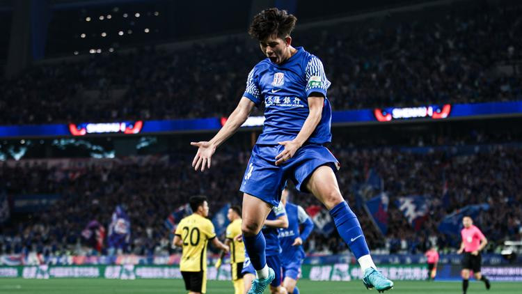 炸锅！申花争冠生死战突遭重创，主力门将泡吧撸串连赶两局被三停