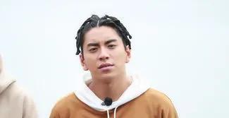 王大陆被指涉嫌杀人未遂，起因于和司机的冲突，此事迅速掀起舆论波澜。尽管经纪人表示