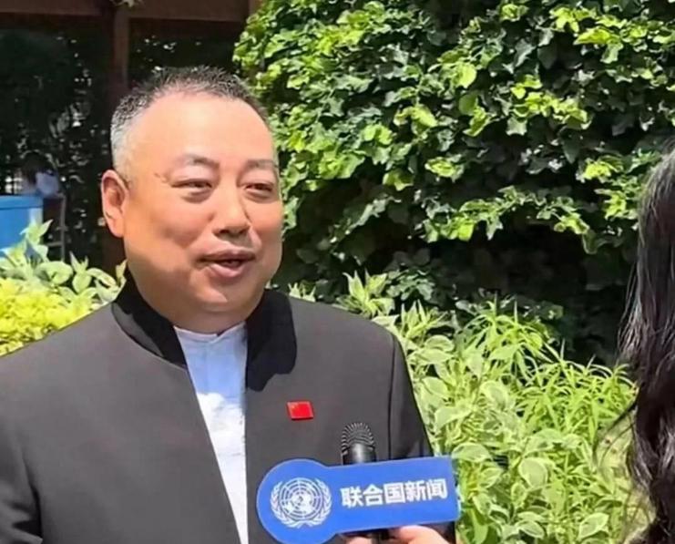 乒乓饭圈头子贺晓龙卷土重来，扬言官媒抛弃了国际乒联副主席刘国梁，根本不会报道他，