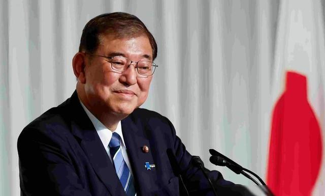 能把石破茂逼到取消8·15战败日书面声明，这就是日本的滔天民意。同时，这就完美展