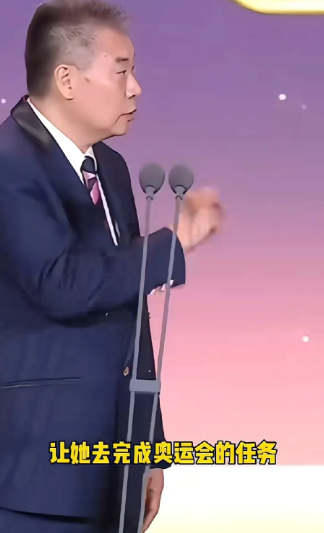 终于明白莎莎多数都是沉默了!
原来关于她的一切，
只要透露一点风吹草动，
都会挂
