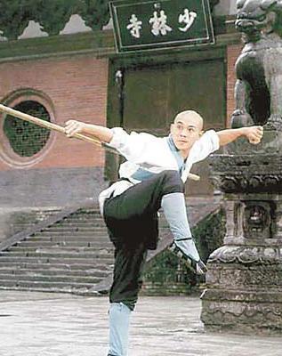 电影频道深夜又播《少林寺》了，我从头到尾又津津有味看完一整遍。这部电影已经看了有