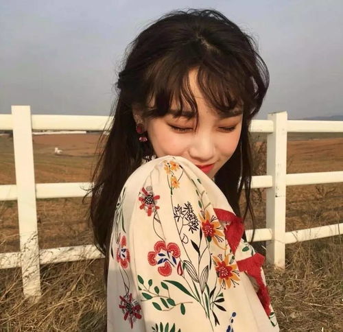 无论你活成什么样子，都会有人说三道四，都会有人看不惯你，可是这个世界我们只来一次