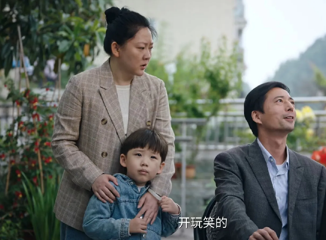 《利剑玫瑰》第14集预告：常锐归队，卢笙和青皮被抓，又审出一个人贩子黄川！可他却