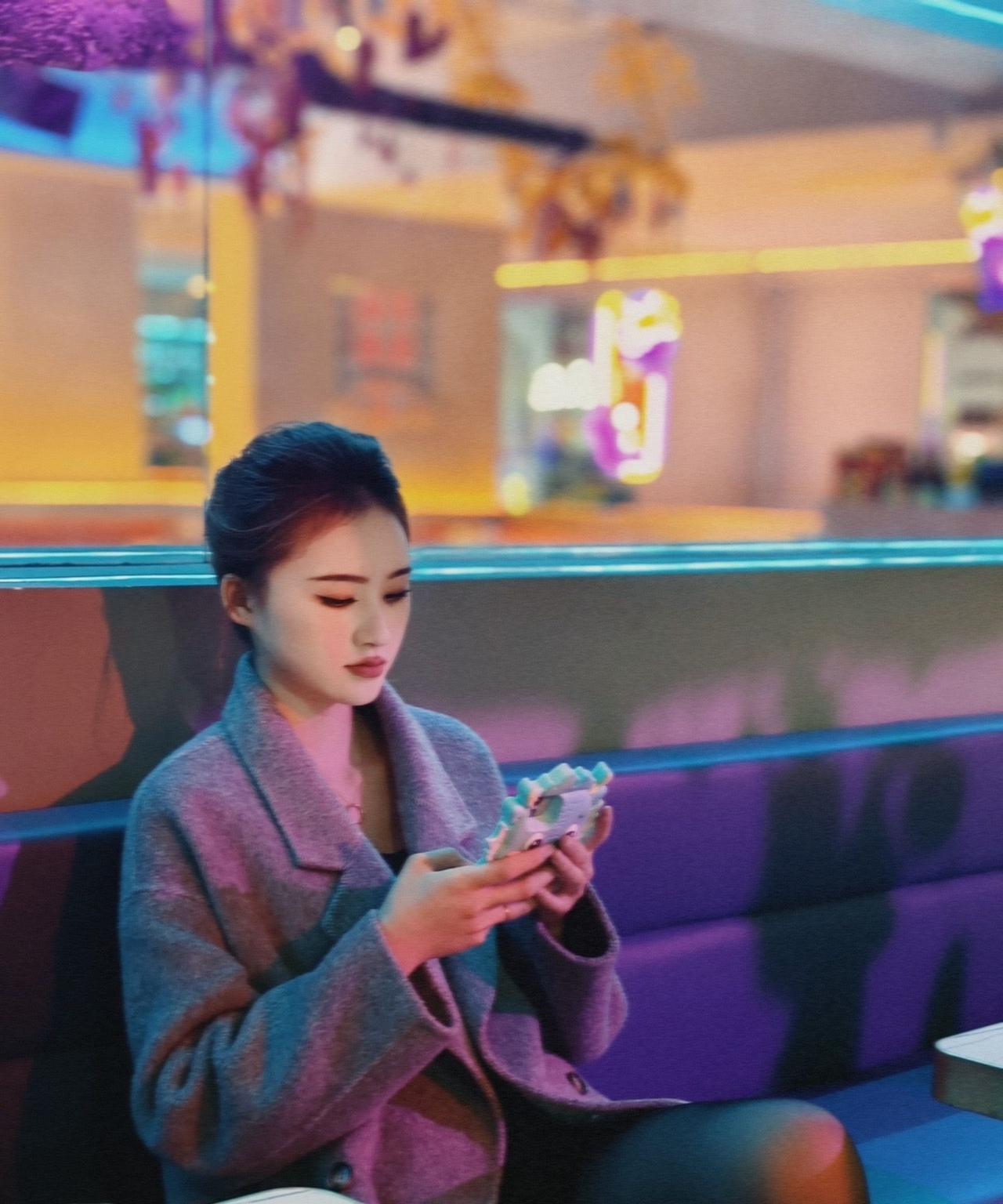今天化了一个浓妆，希望大家不要嫌弃
#女神已上线，# #甜妹。漂亮姐姐#