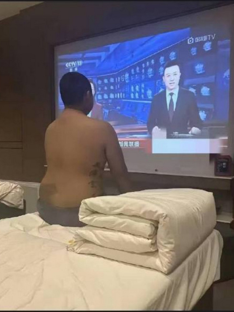 这哥们都出来两年了，还这么自律😂