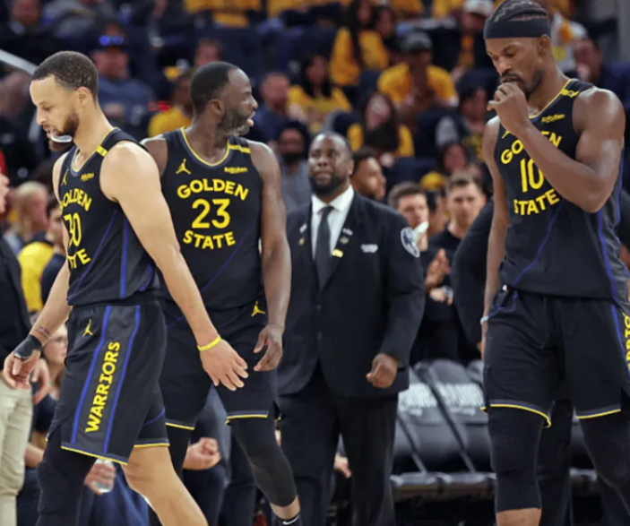 某媒调侃：全员健康的勇士输给莱恩-罗林斯和昆顿-杰克逊
今日NBA常规赛，勇士客