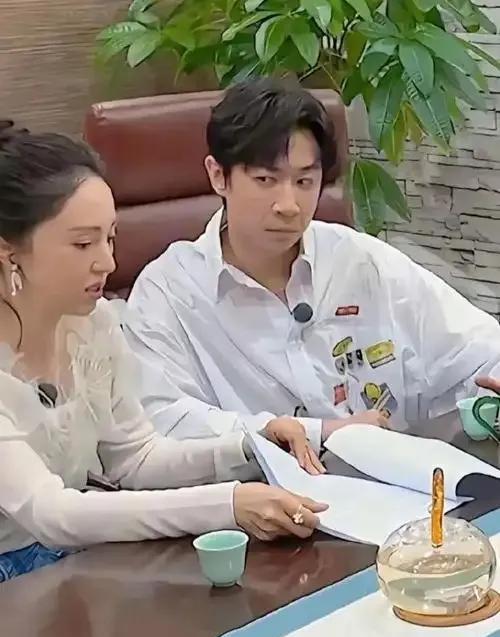 董璇拒绝“钱放一起”，婚姻清醒感惊呆网友！都说夫妻钱财要合并，董璇却在一档节目里