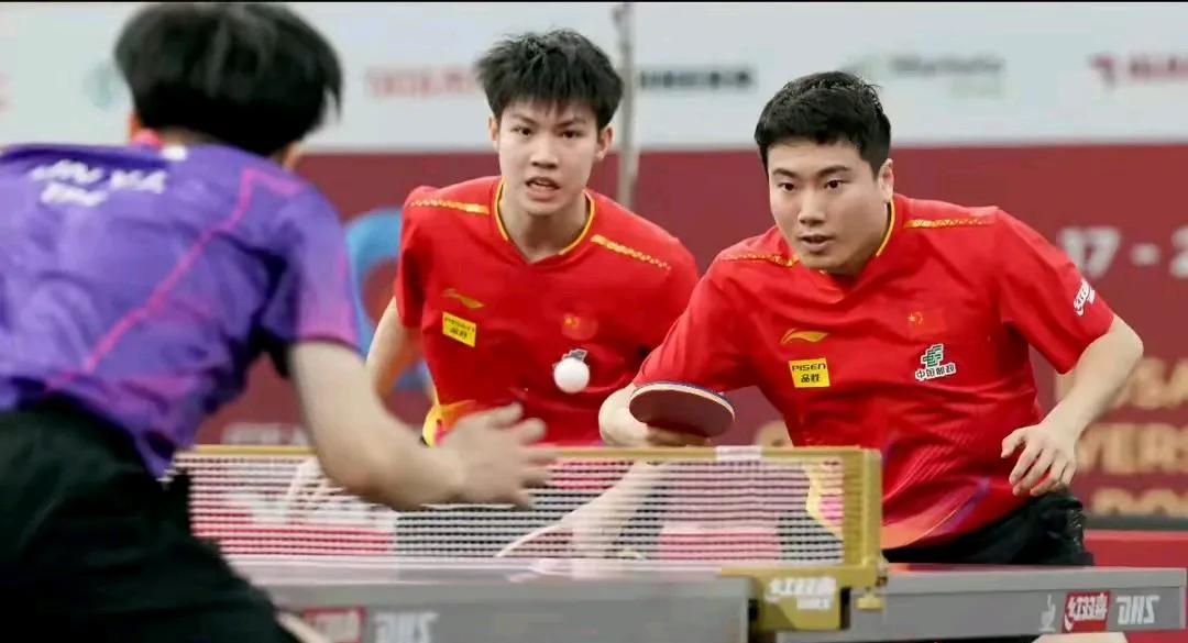 国乒男双梁靖昆黄友政的新老组合2比3惜败中国台北林昀儒高承睿组合，具体比分11-