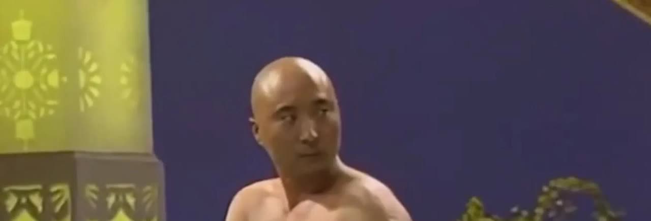 网上总有人争论陈佩斯和赵本山谁更优秀。

个人认为，两个人各有千秋，但在艺术