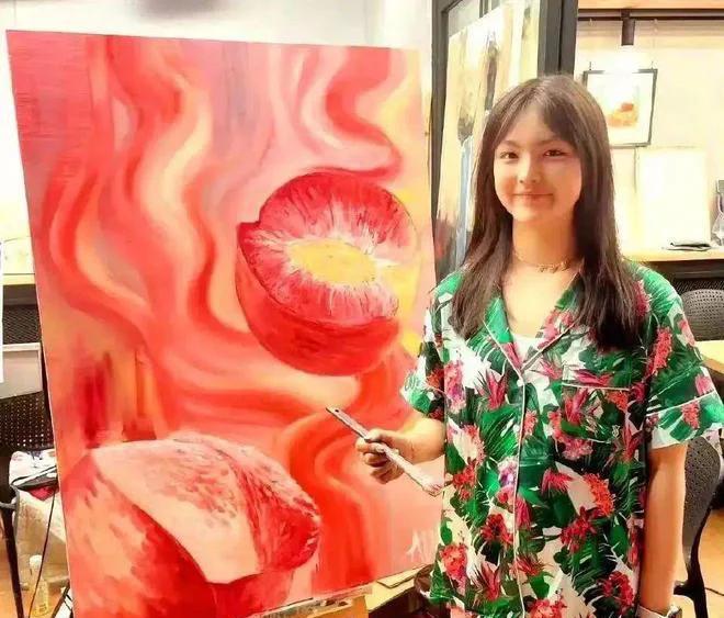 王诗龄不仅有泼天的富贵 还有泼天的爱啊
王诗龄爷爷是著名的画家，厉害到啥程度呢，