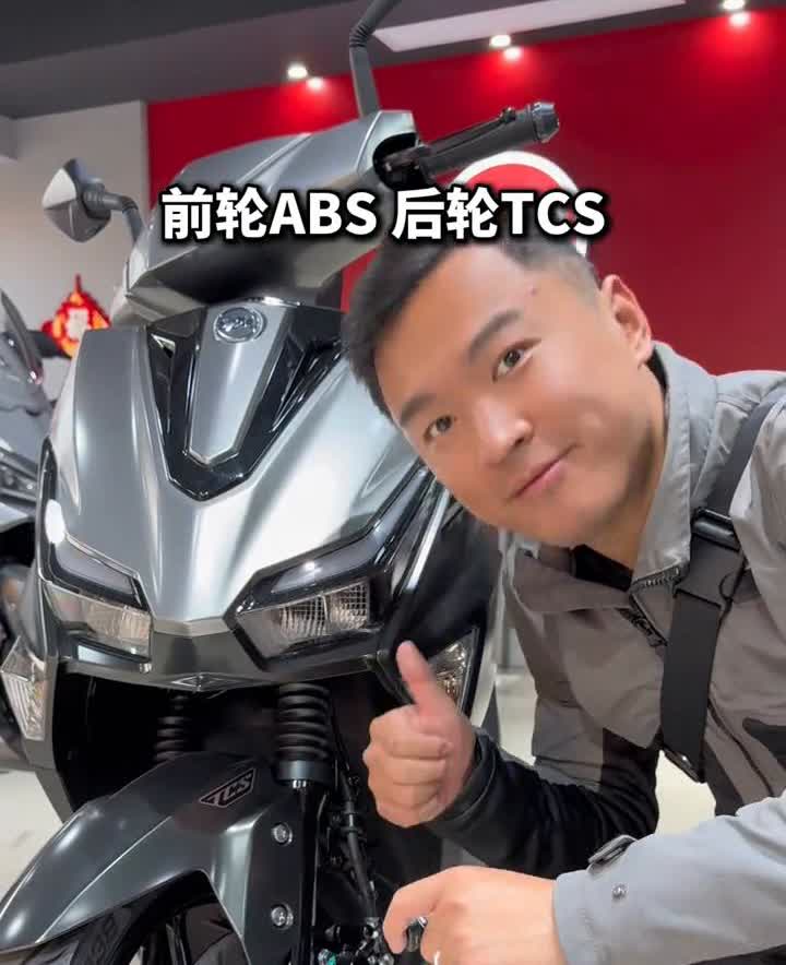 三阳行125沉浸式提车。
兄弟们，沉浸式提车，三阳应该可以吊打铃木UY，成为新