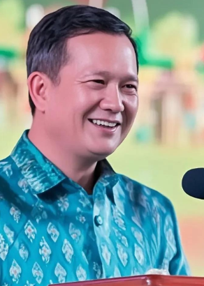 就在刚刚
柬埔寨突然宣布了

8 月 1 日柬埔寨副首相孙占托官宣，国家航空公司