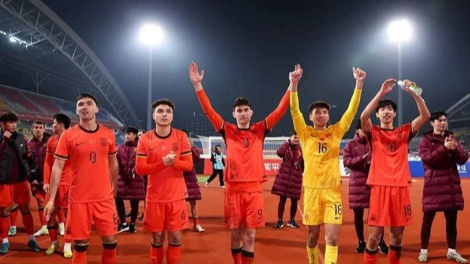 中国队0-4首秀折戟决赛，核心球员集体告别，亚运复仇战悬而未决