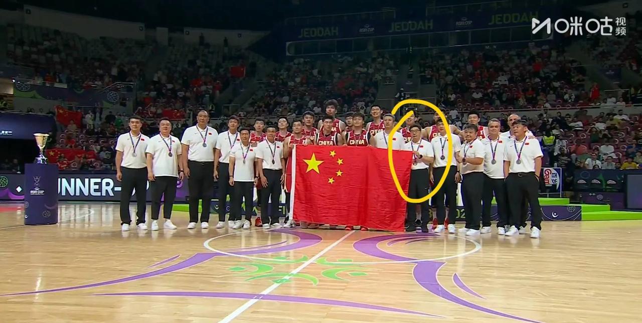 中国男篮亚洲杯夺得亚洲杯亚军之后，对于郭主席的评论“很可爱”的球队，三问郭振明：