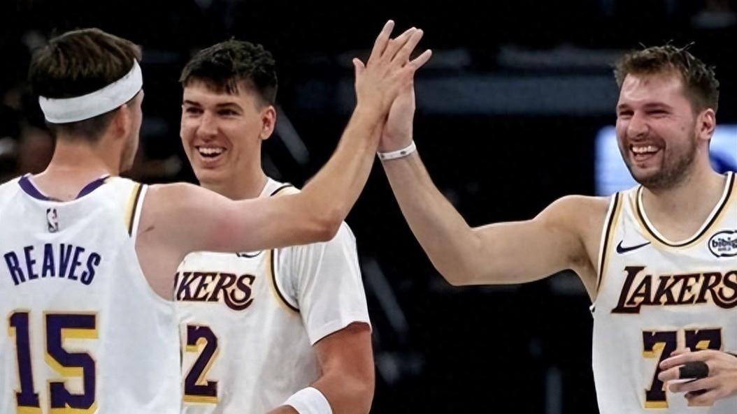 湖人三连胜的背后: 配角球员们的集体进步，才是最可喜的