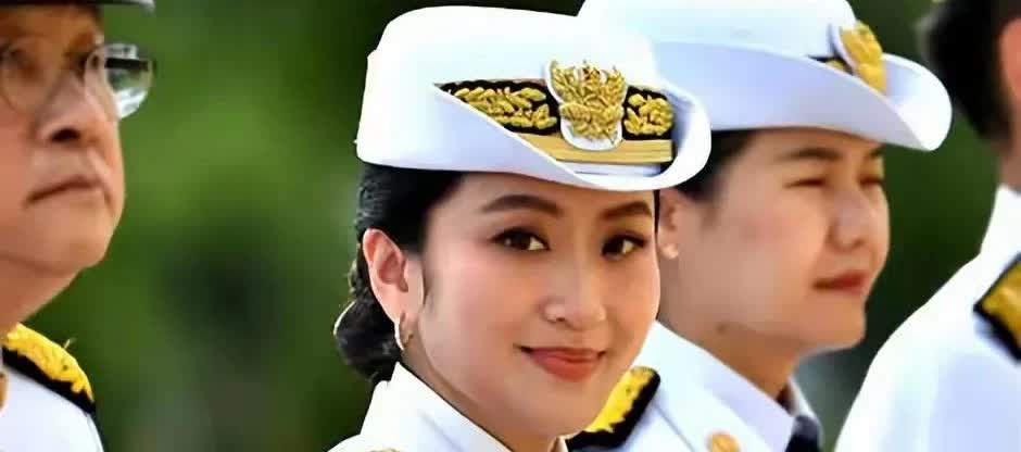 泰国女总理最后一搏，紧急召唤5名救命证人！能翻盘吗？