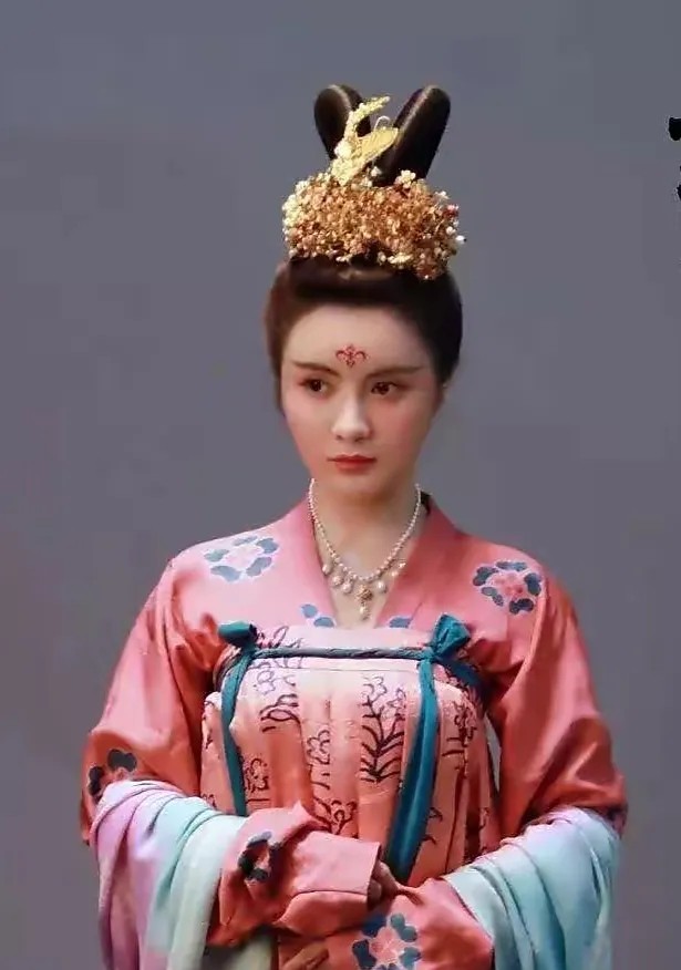 公元777年，宰相元载贪污败露，顺带被举报图谋不轨，唐代宗一气之下处斩其满门男丁