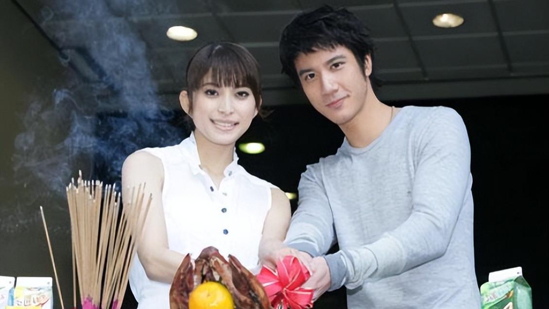 日本女星出轨成瘾，PUA死前夫，二婚偷吃遭家暴，40岁还有婚外情