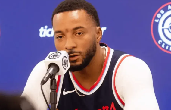 NBA情报局7月10日讯  鲍威尔被快船甩卖后哭惨“接到电话都懵了”，还自封“打
