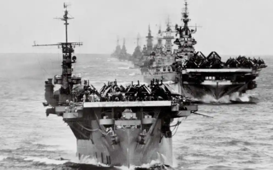 中途岛海战日本大败，四艘航母葬身海底，日本为何“丧事喜办”，在国内宣传太平洋大捷？