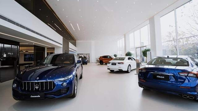 玛莎拉蒂“打骨折”，曾高攀不起，现在30多万就能提车？