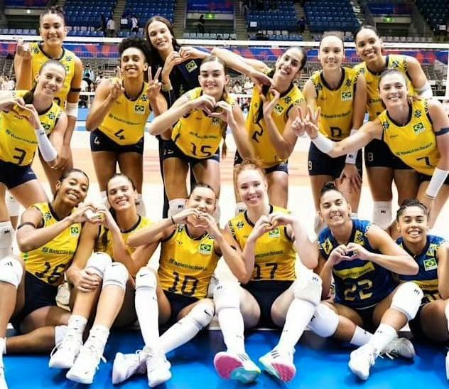 巴西女排五局险胜日本晋级世联赛决赛
2025年世界女排联赛总决赛半决赛，巴西女排