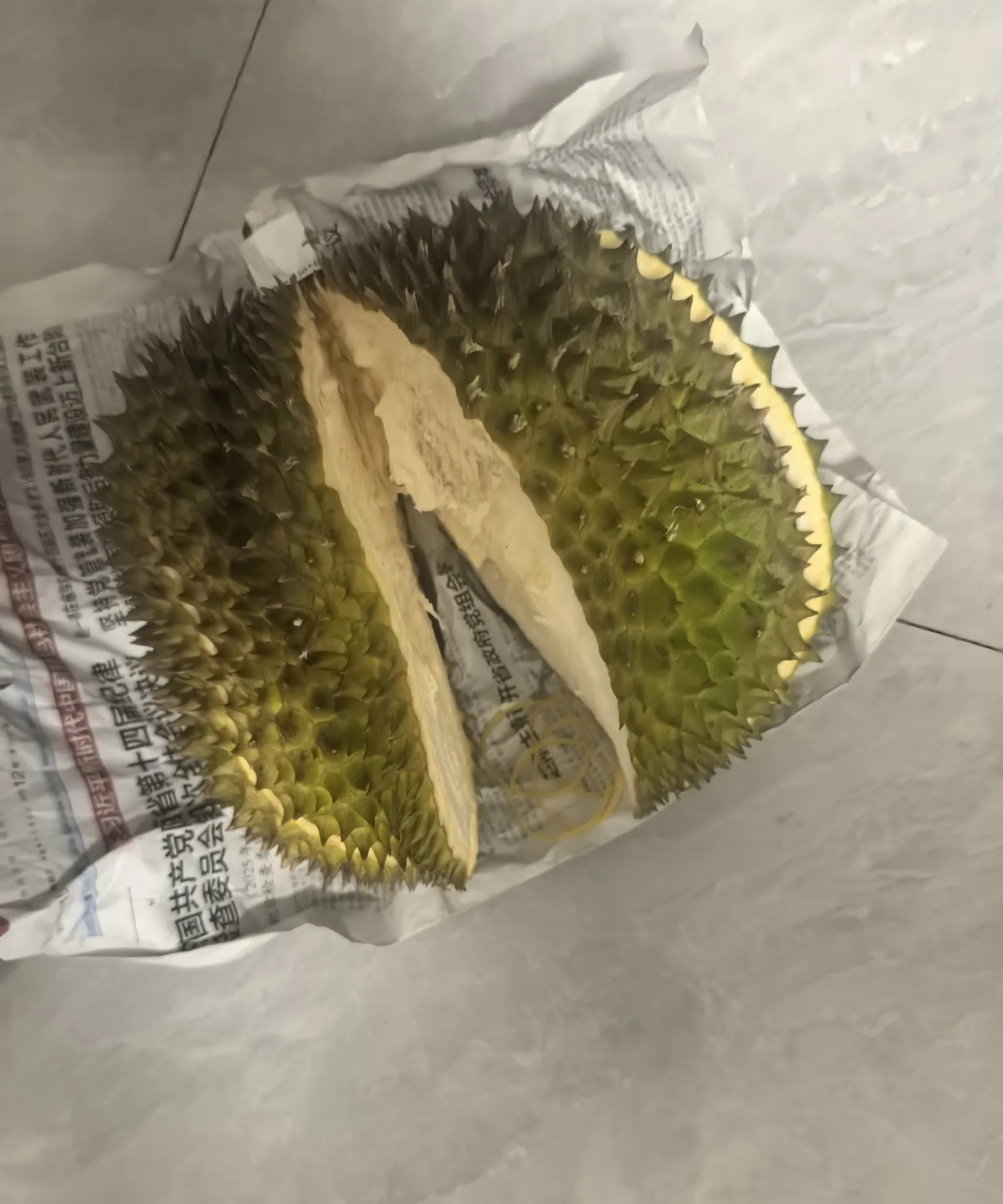 没有榴莲的命却有公主的病！连续三天，一天一个榴莲，越吃越上瘾，猜我会吃到第几天，