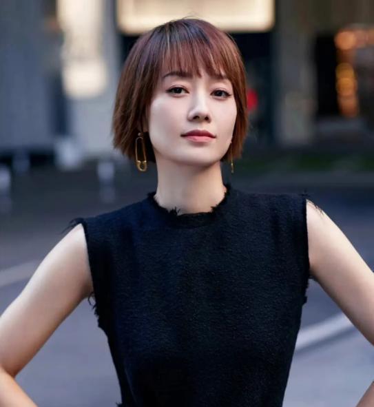 一次，马伊琍刚刚收到5000万的片酬，就看见闺蜜找她借40万元的短信，她再三嘱咐
