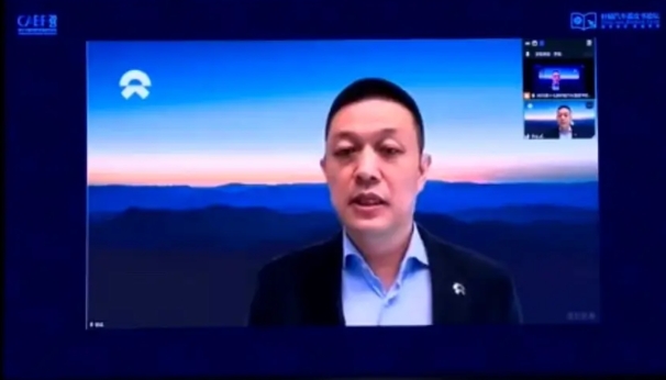 李斌称蔚来最不愿意卷价格
换句话说，蔚来是价格战里受伤最大的。
1，价格战下，原