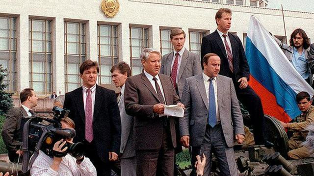 1991年之后，放弃社会主义制度的20多个国家，现在发展怎么样？