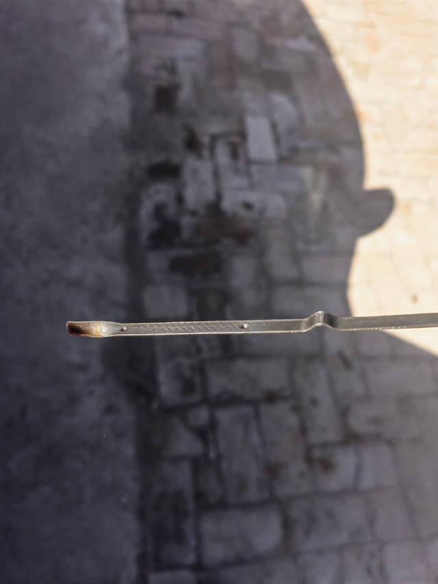 是不是烧机油
7000公里机油就剩下这些了 保养时加到刻度点四分之三！