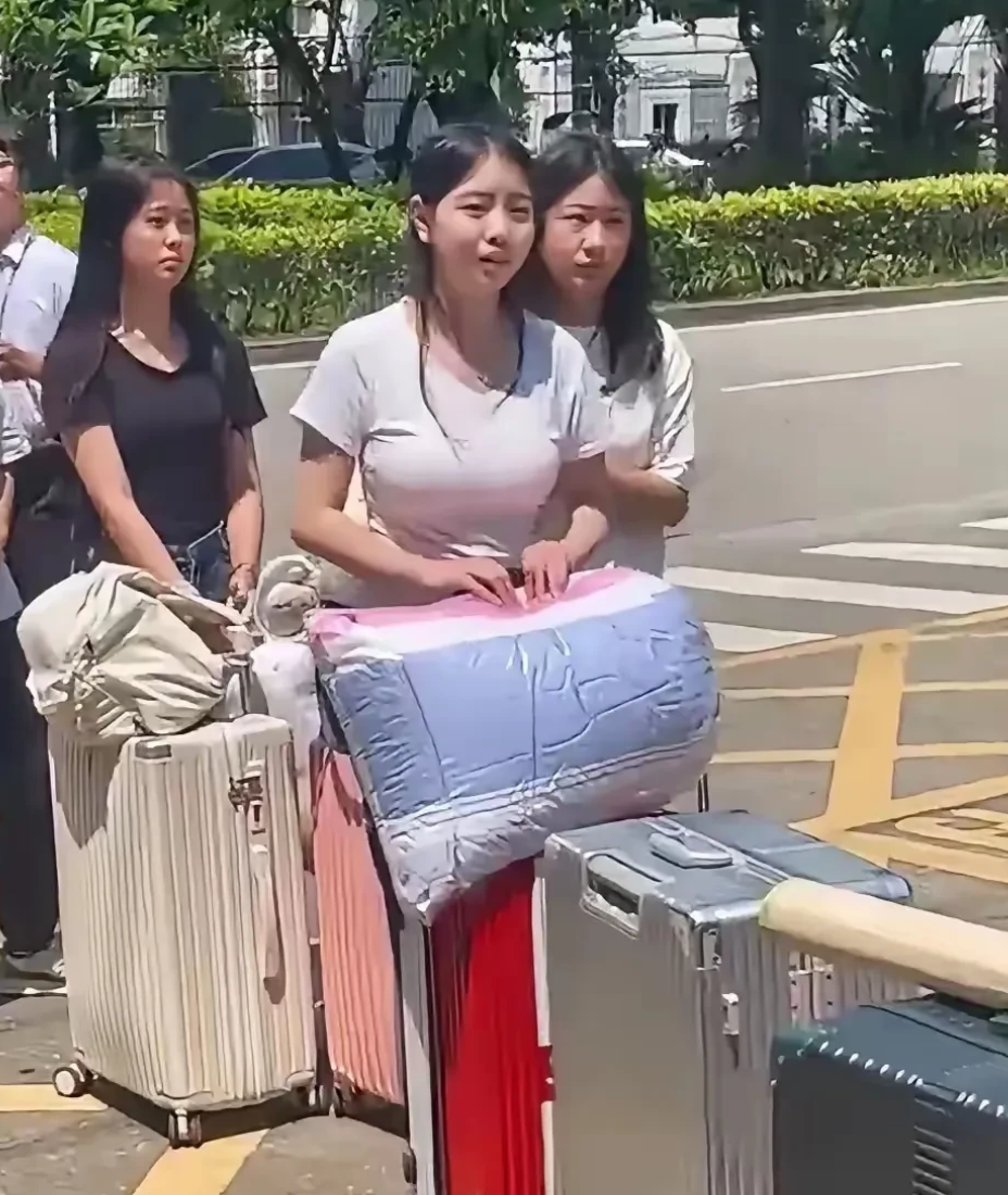 奉劝年轻女孩们，如果没有足够的心理准备和社会经验，真的别轻易进厂打工，尤其是一些